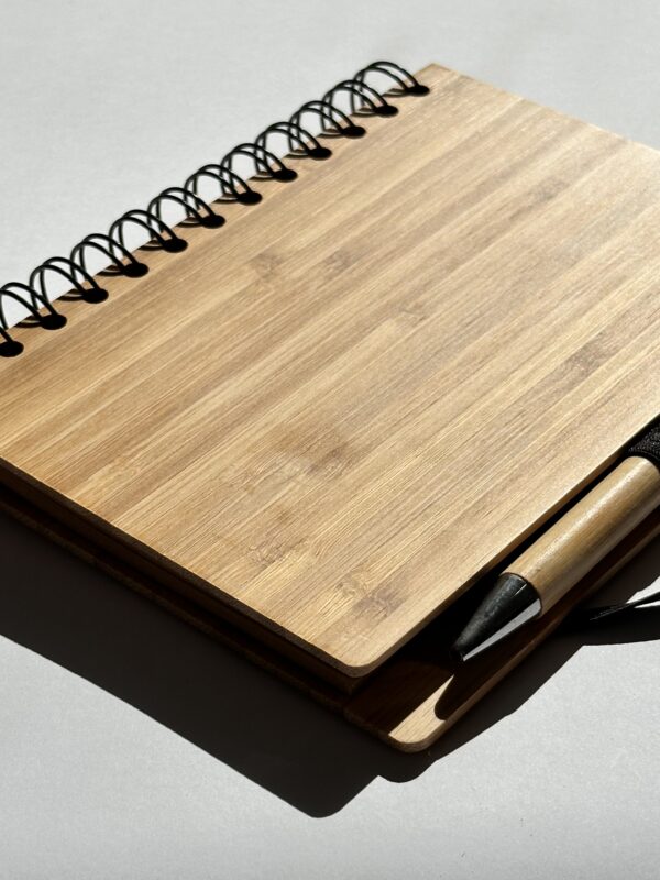 Caderno com Capa de Madeira de Bambu - Image 3