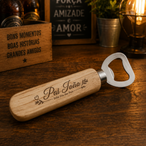 Abridor de garrafas personalizado com cabo de madeira gravado a laser