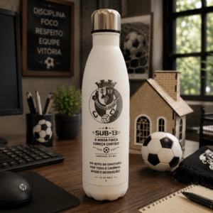 Garrafa térmica personalizada de 500 ml gravada a laser para equipa de futebol